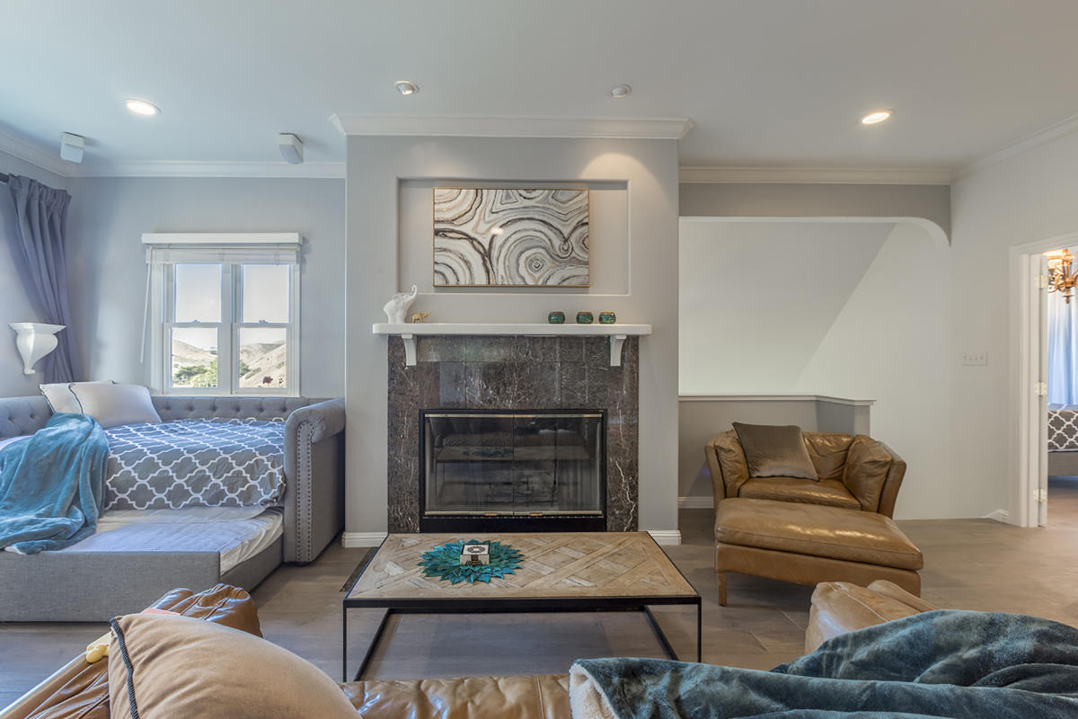 498 Copeland St, Pacifica, CA
